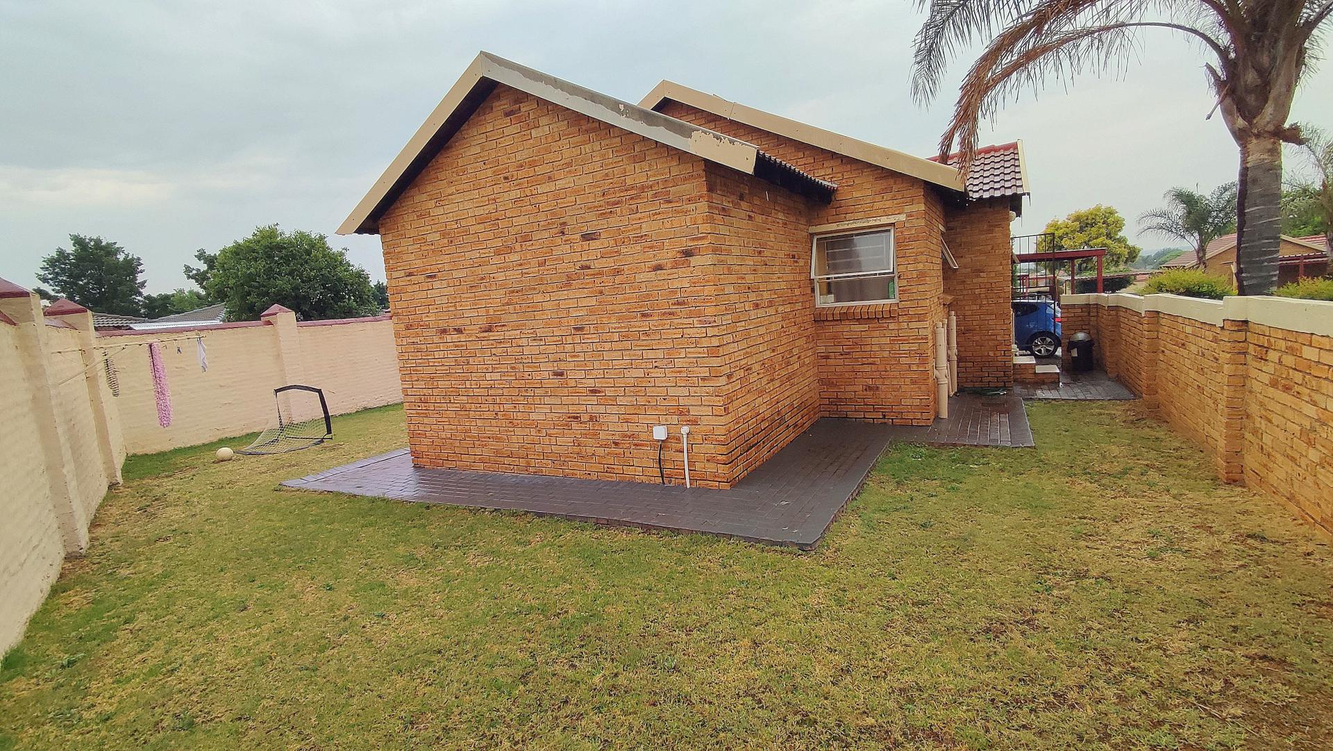  of property in Heuwelsig Estate