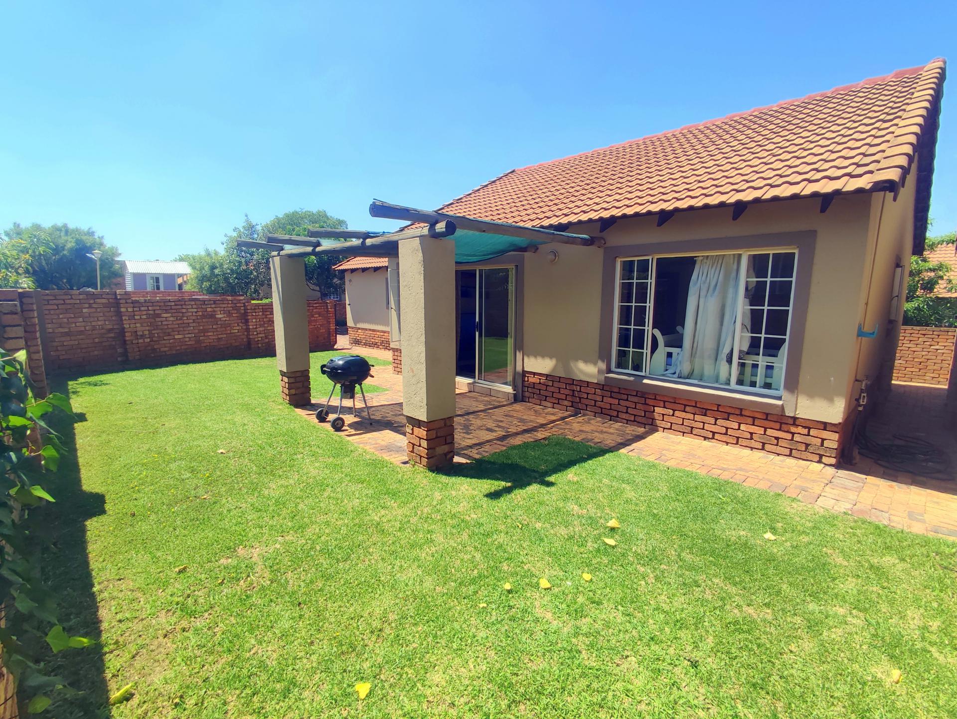  of property in Rooihuiskraal North