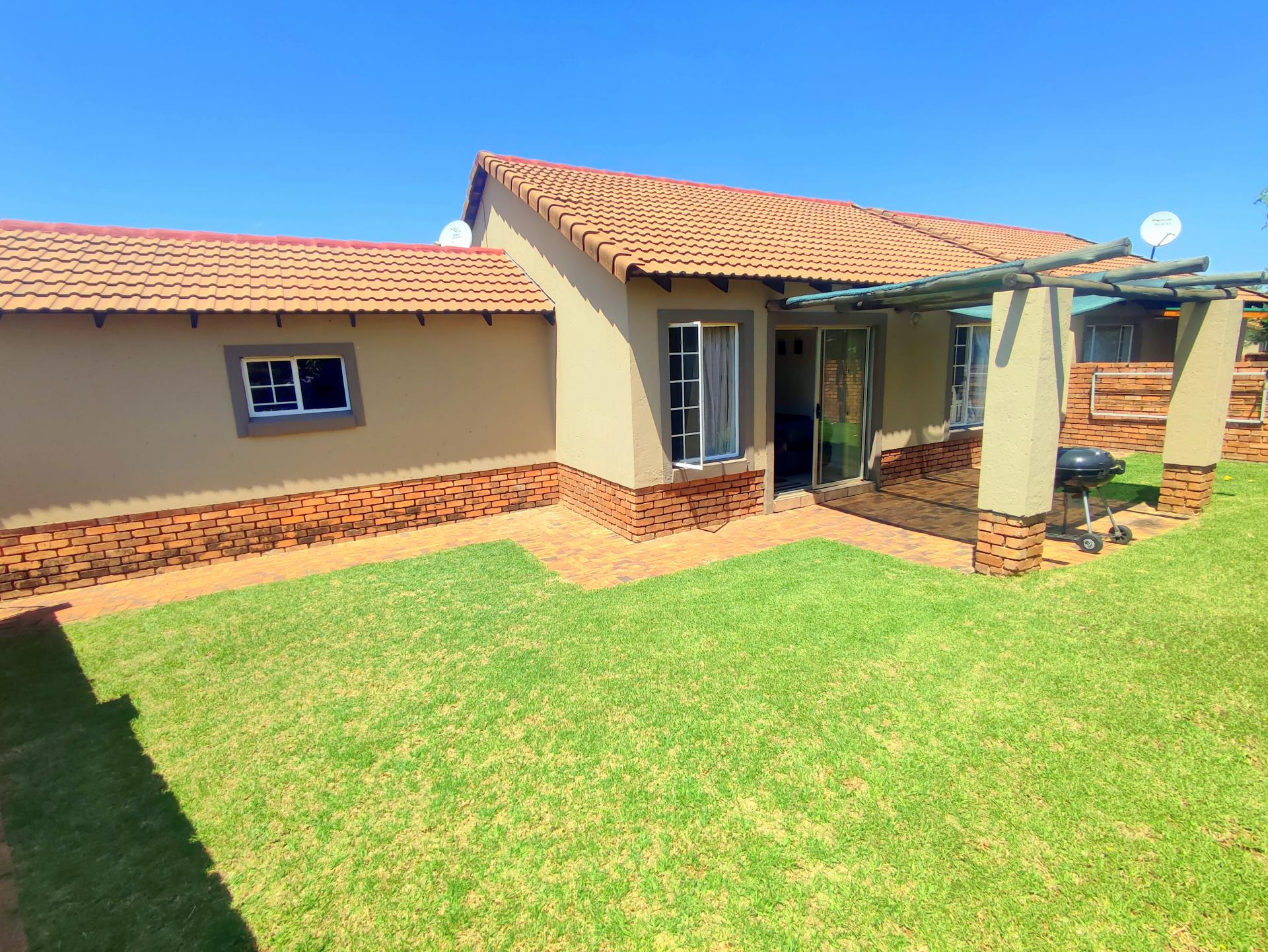  of property in Rooihuiskraal North