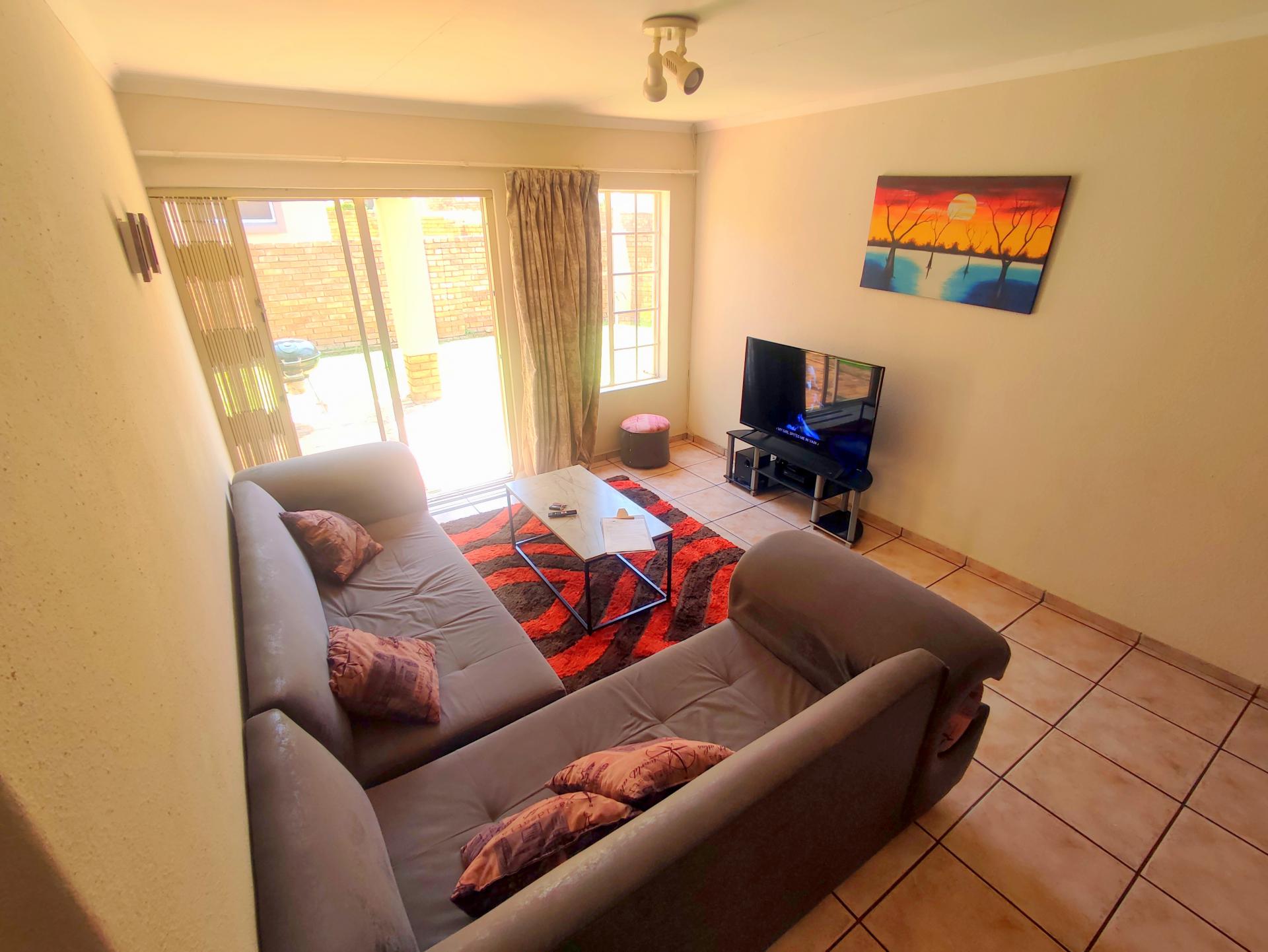  of property in Rooihuiskraal North