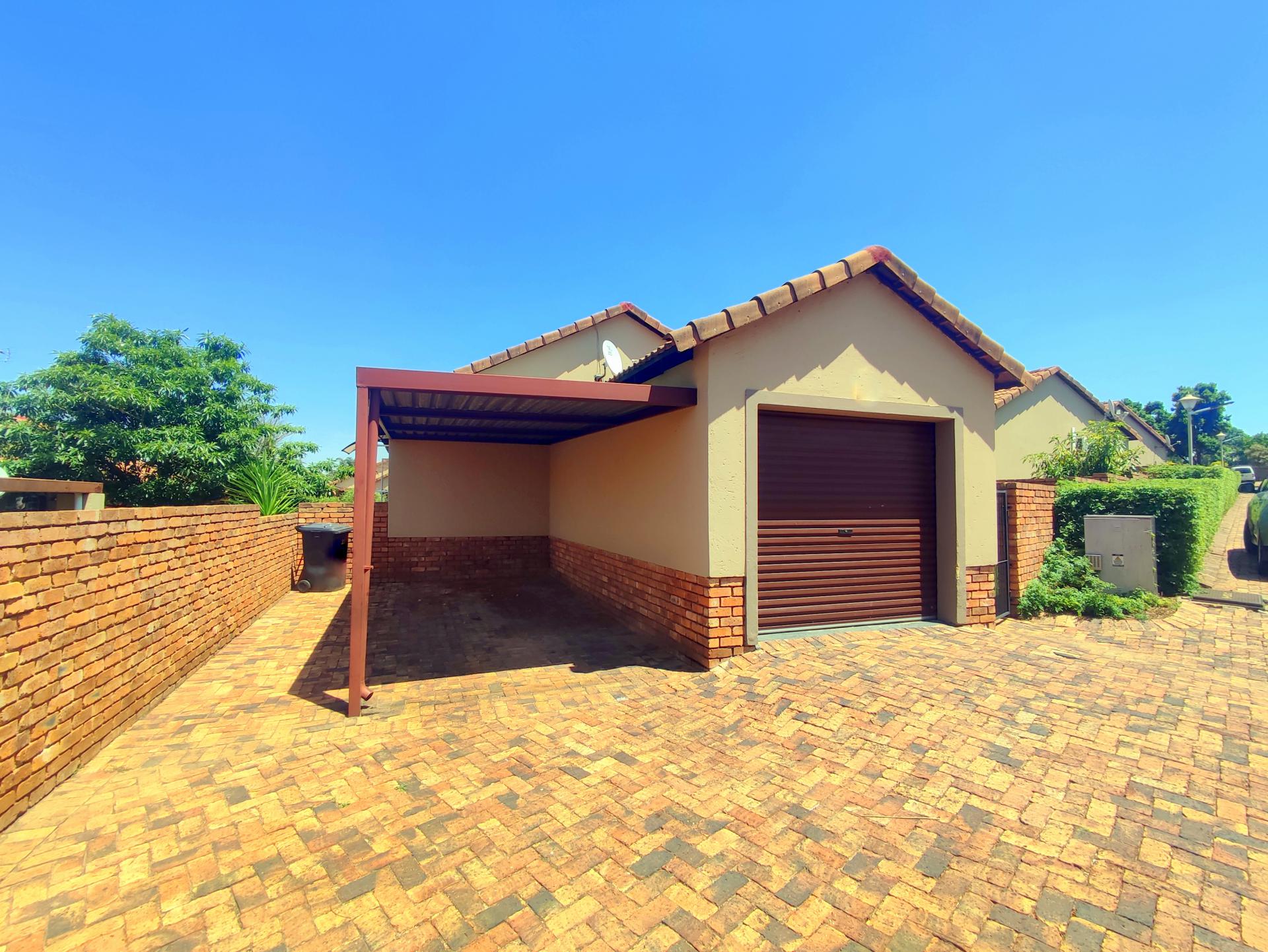  of property in Rooihuiskraal North