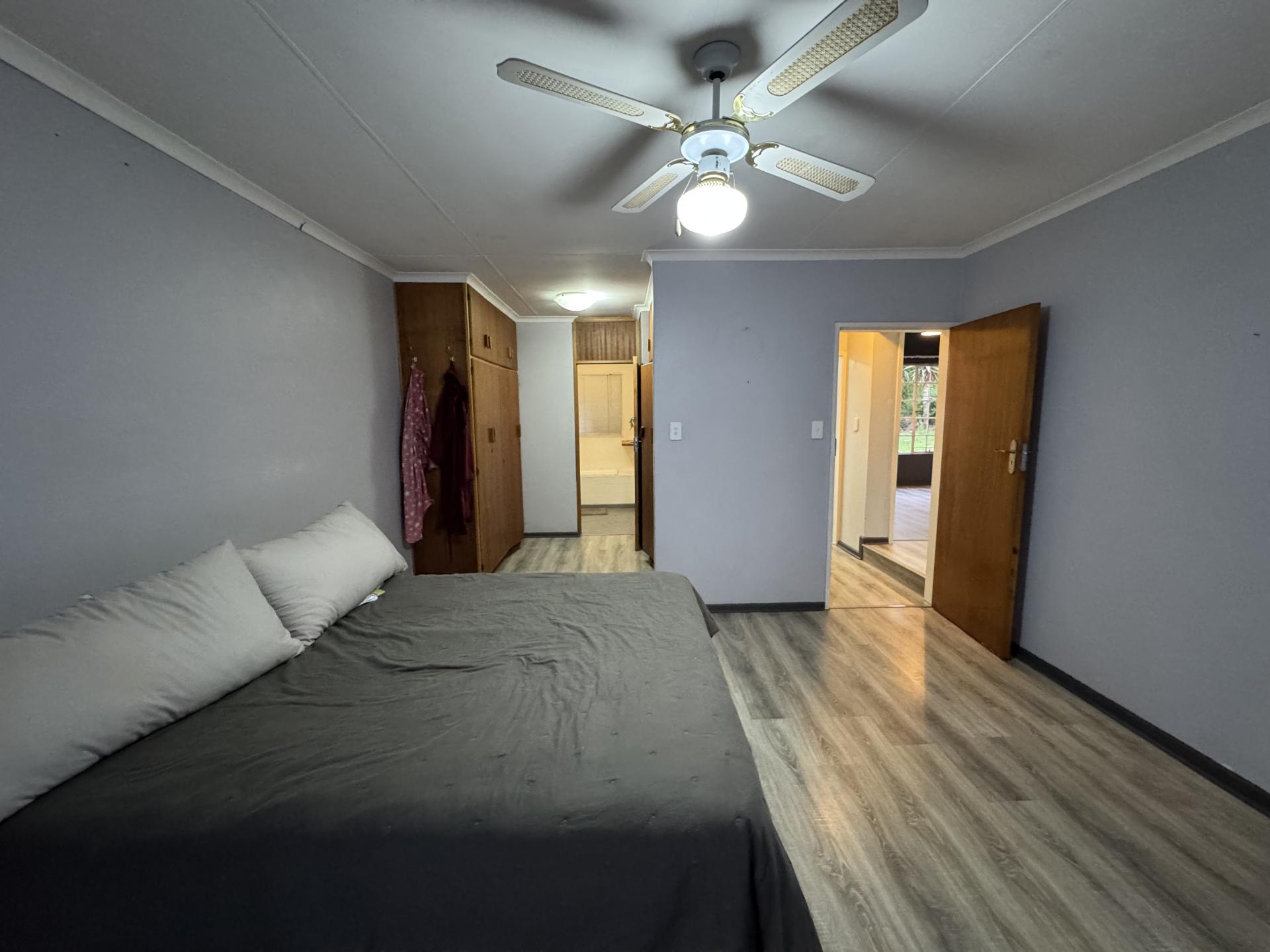 Main Bedroom of property in Pentagon Park 