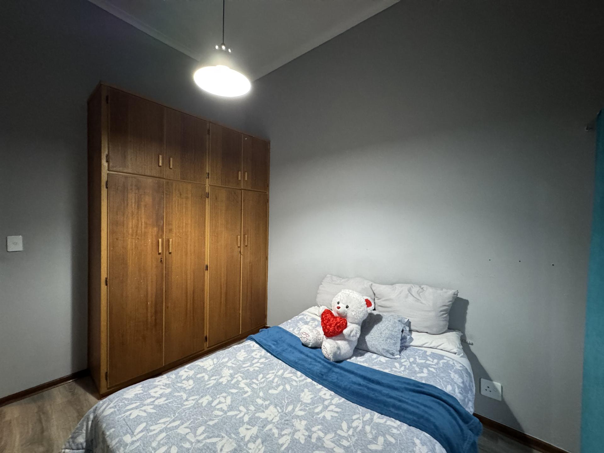 Bed Room 1 of property in Pentagon Park 