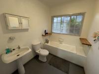 Main Bathroom of property in Pentagon Park 