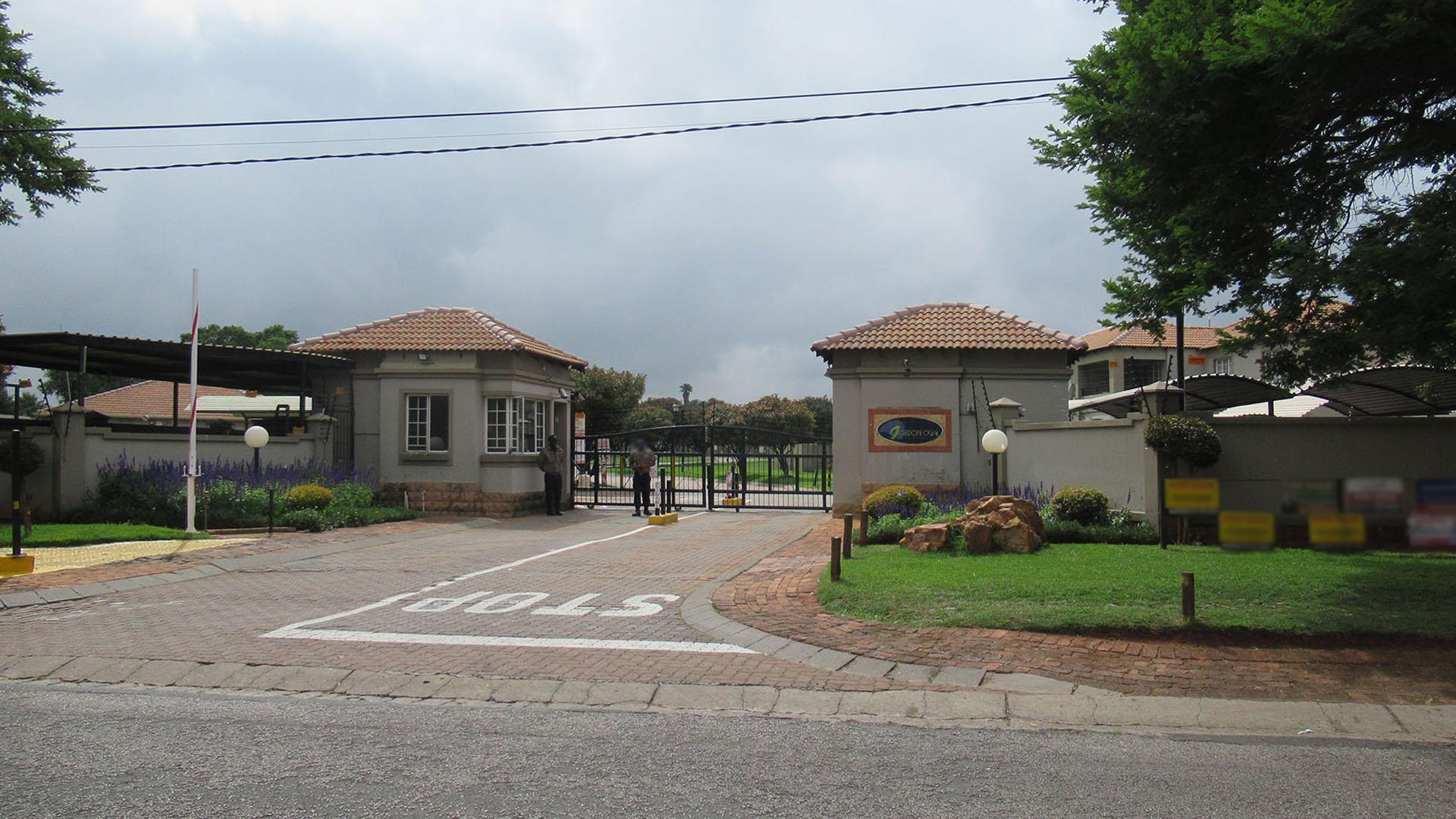 Front View of property in Florida Glen