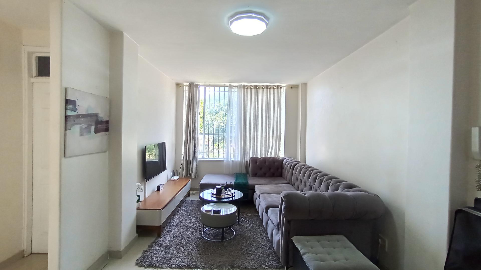 Lounges - 21 square meters of property in Windermere