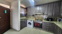 Kitchen - 9 square meters of property in Windermere