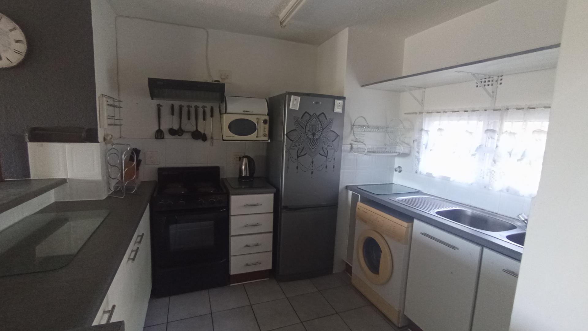 Kitchen - 10 square meters of property in St Micheals on Sea