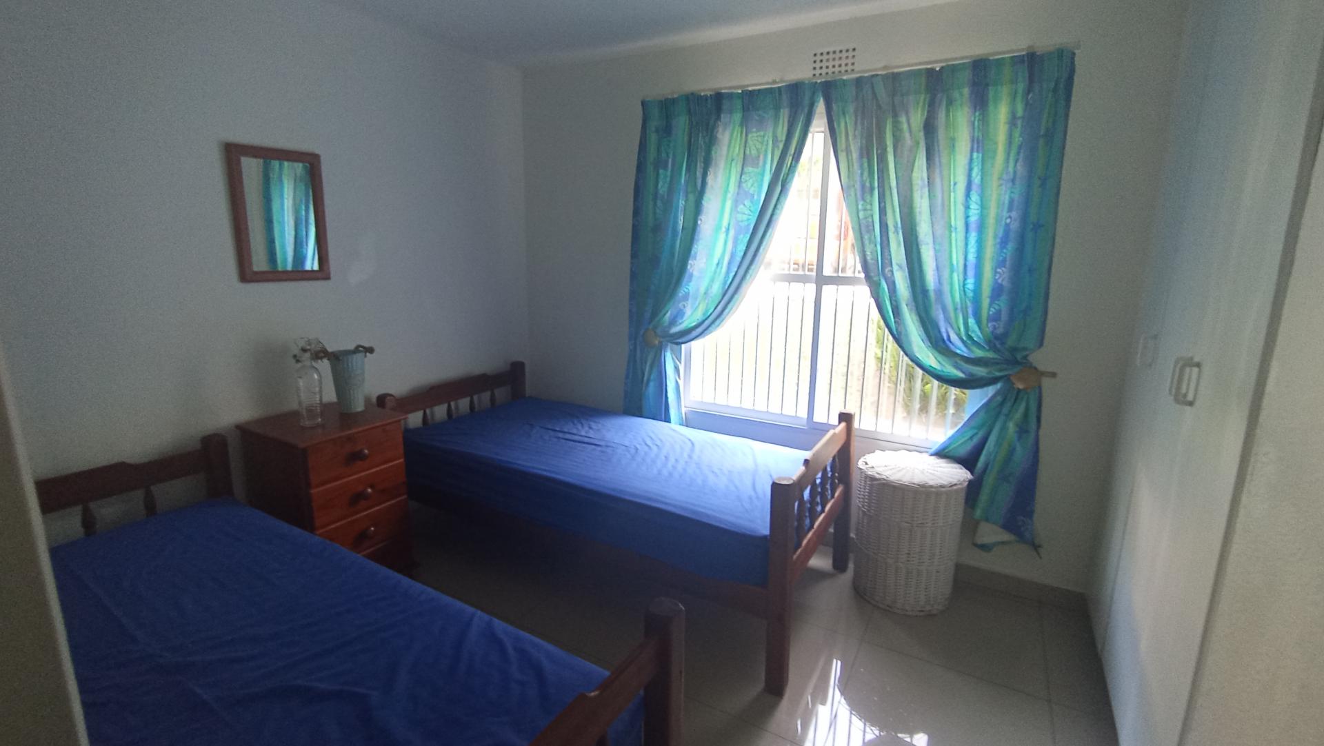 Bed Room 2 - 9 square meters of property in St Micheals on Sea