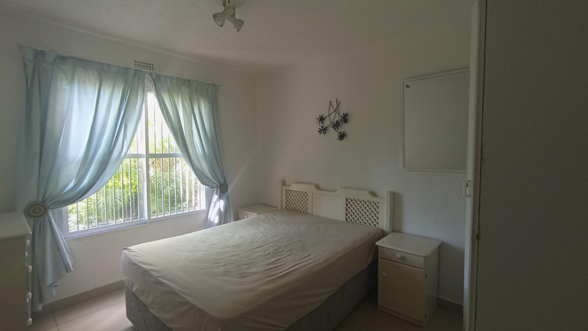 Bed Room 1 - 12 square meters of property in St Micheals on Sea