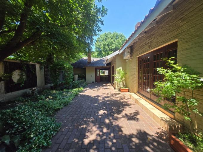 4 Bedroom House for Sale For Sale in Henley-on-Klip - MR698232