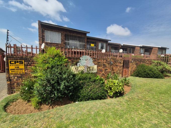 3 Bedroom Simplex for Sale For Sale in Brackenhurst - MR698237