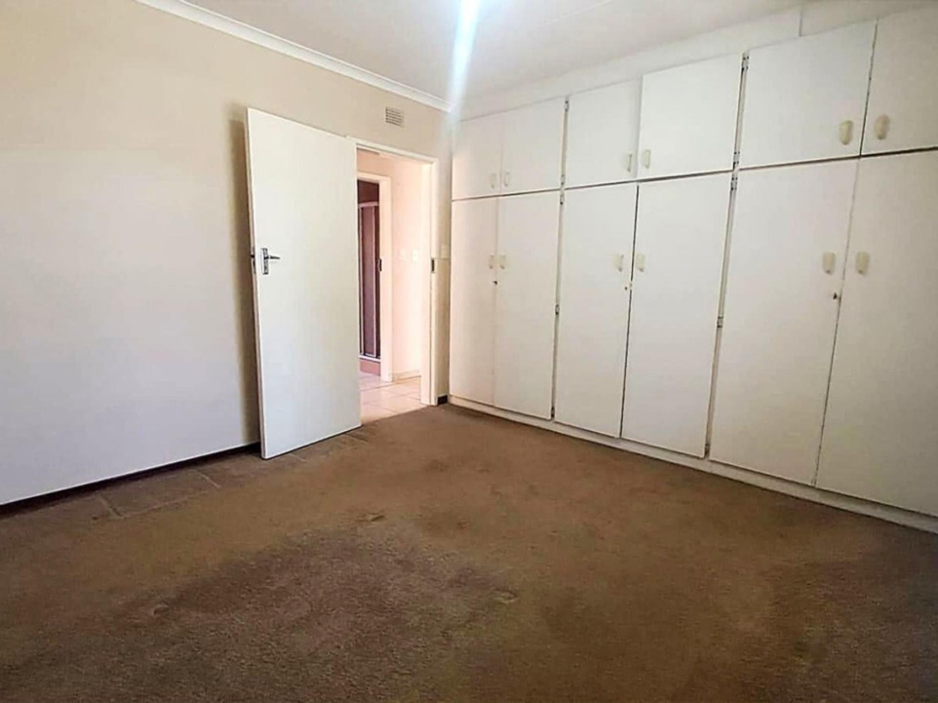  of property in Wilropark