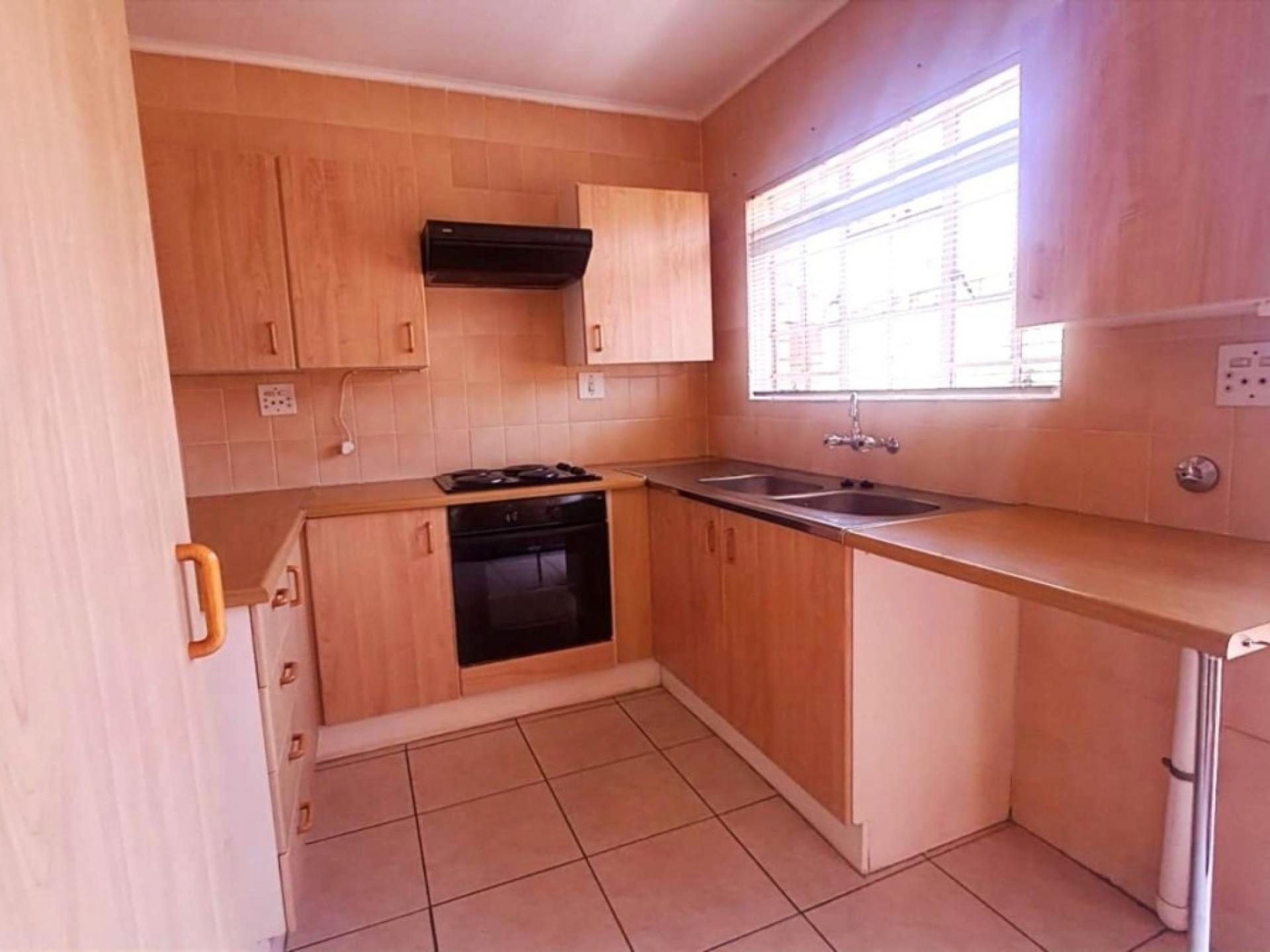  of property in Wilropark