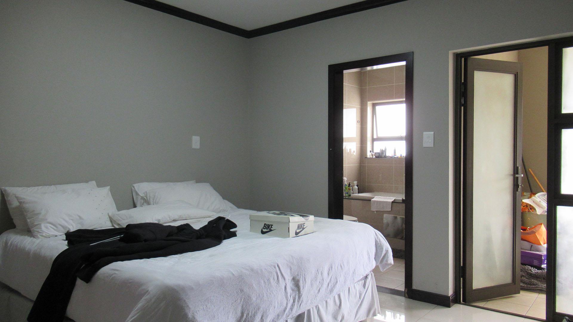 Bed Room 1 - 16 square meters of property in Kengies