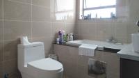Bathroom 1 - 6 square meters of property in Kengies