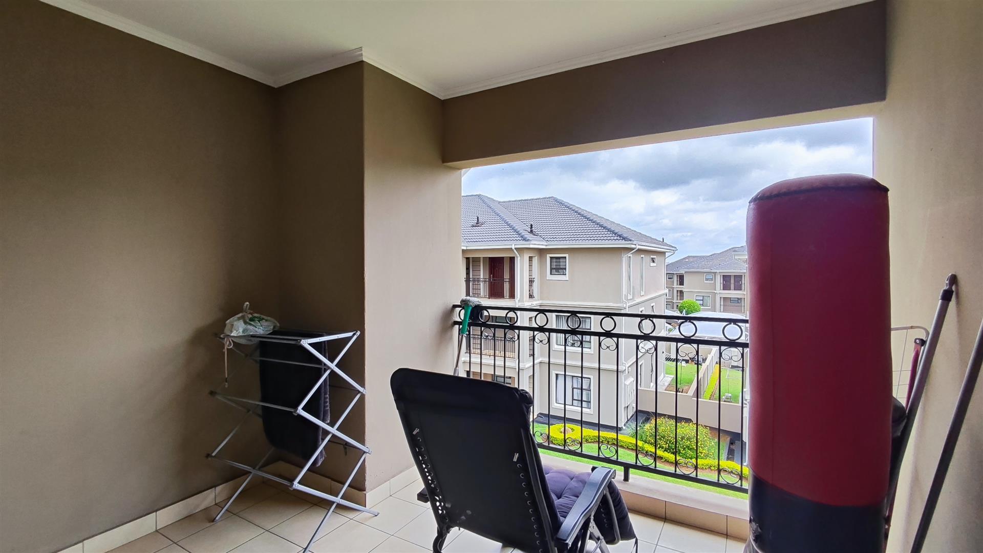 Balcony - 9 square meters of property in Kengies