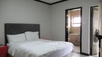 Bed Room 1 - 17 square meters of property in Kengies