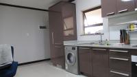 Kitchen - 10 square meters of property in Kengies