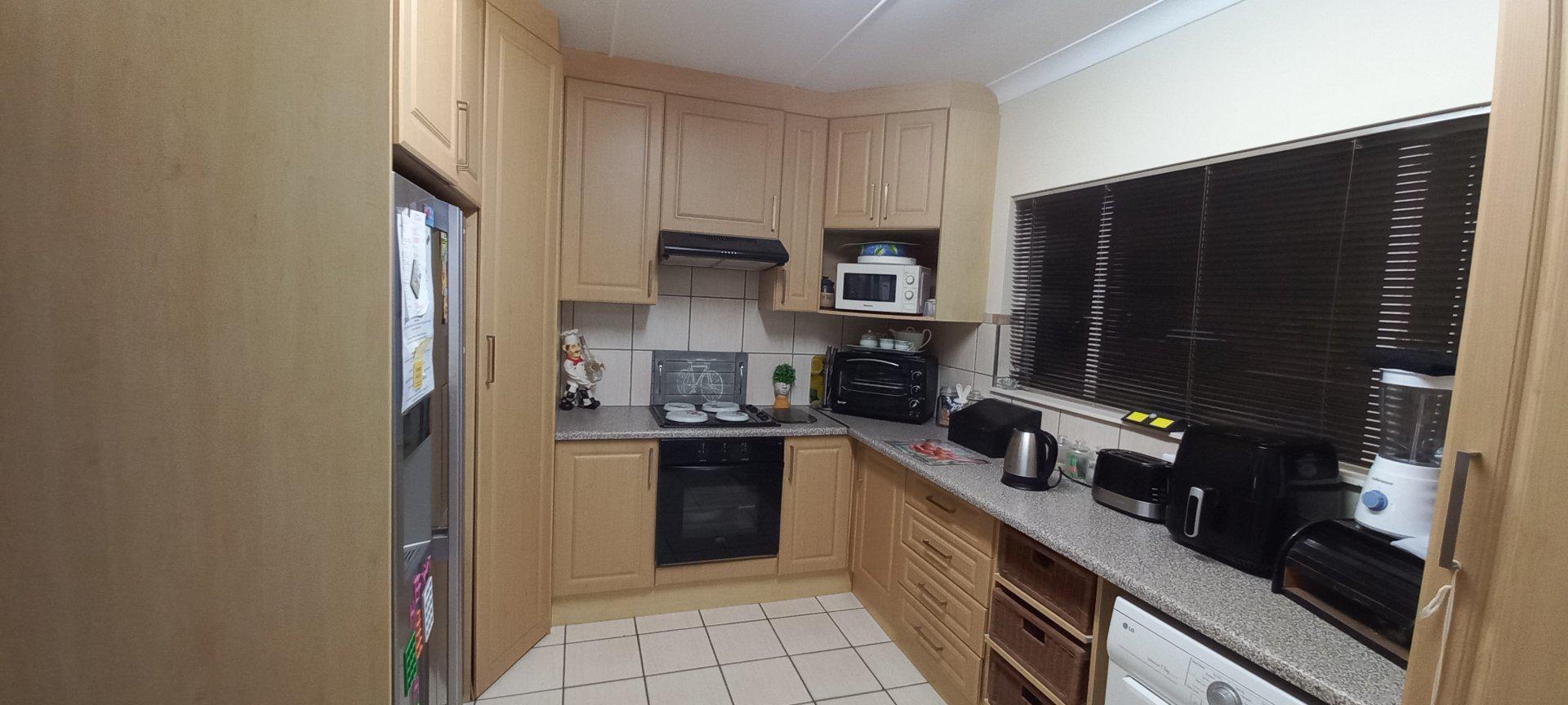  of property in Sunnyridge