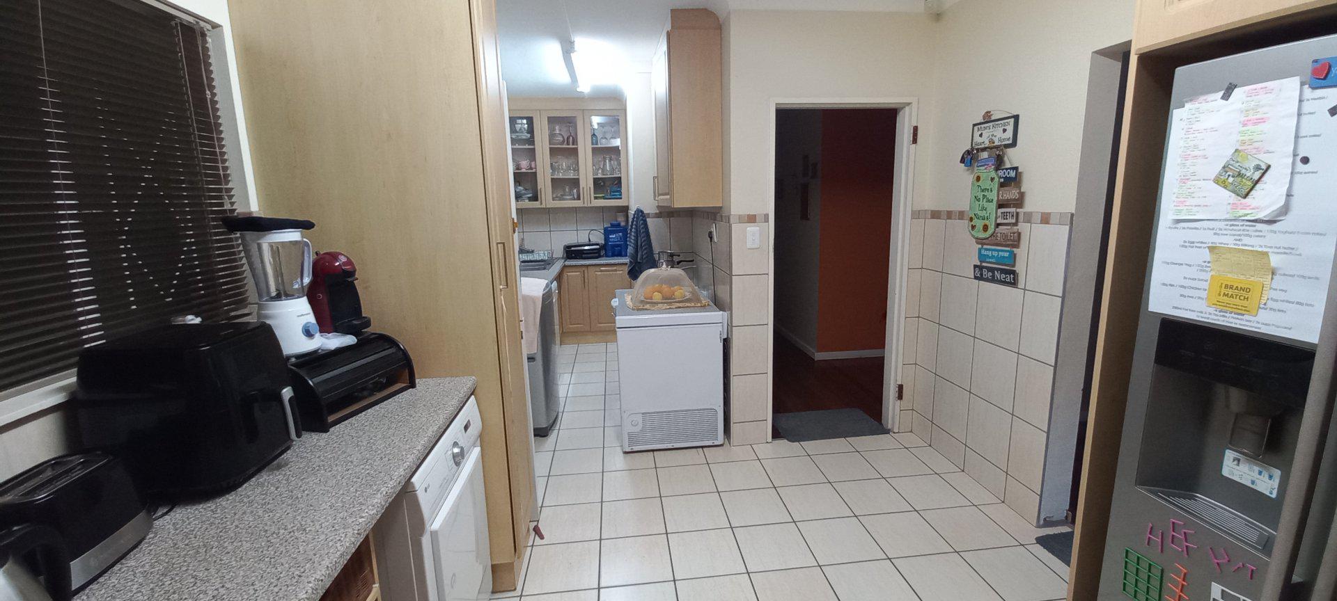  of property in Sunnyridge