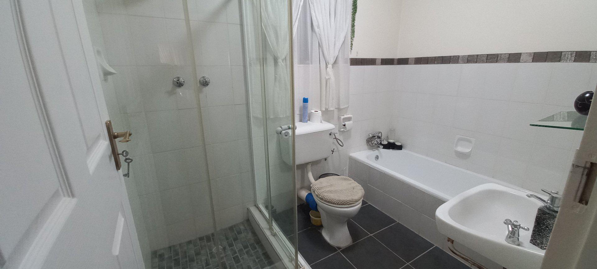  of property in Sunnyridge