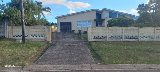 4 Bedroom House for Sale For Sale in Summerpride - MR698272