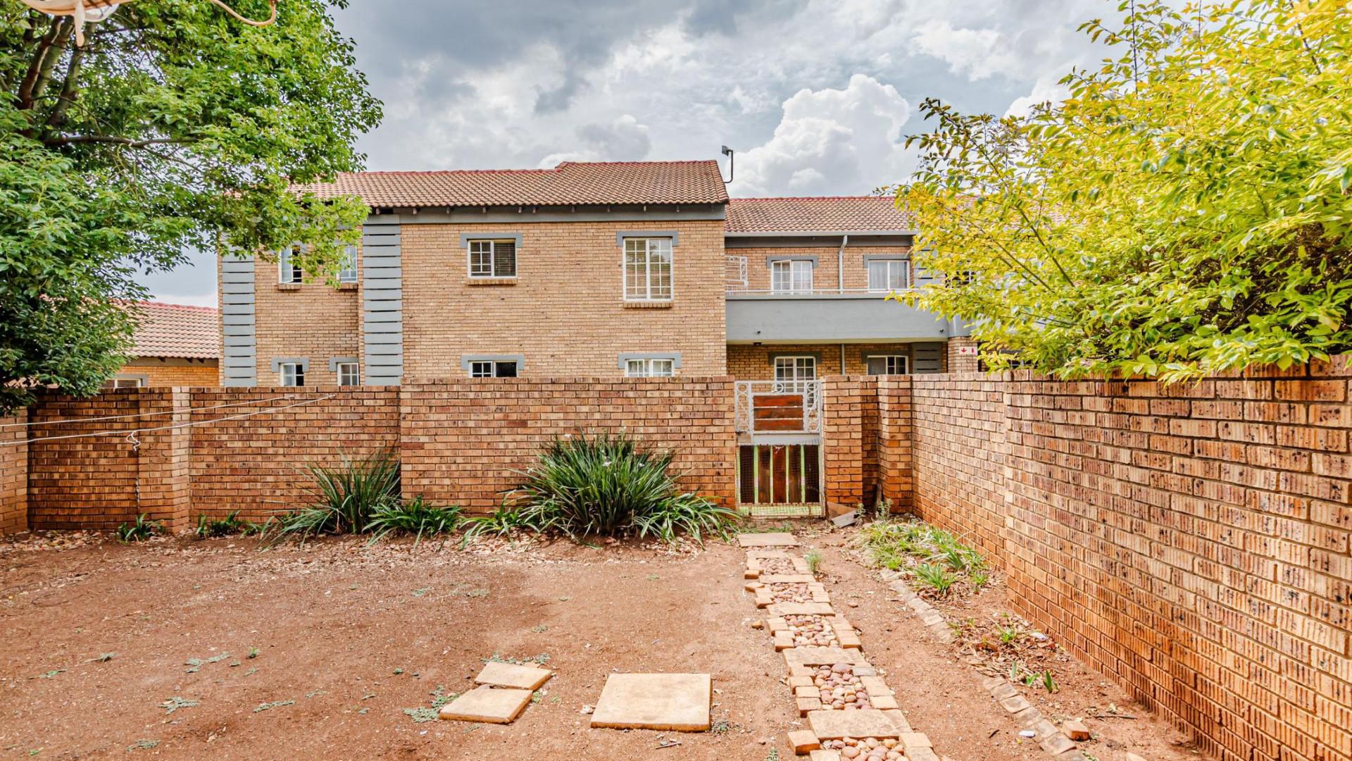 Backyard of property in Equestria