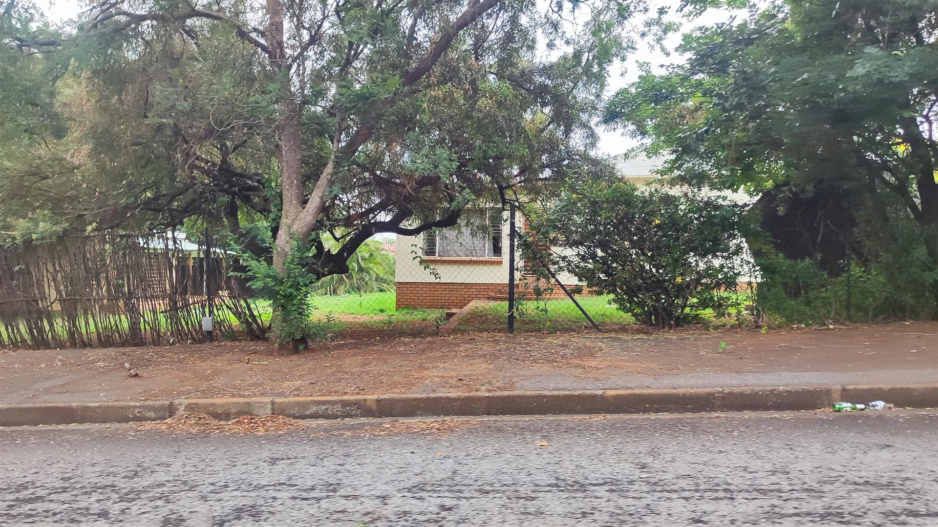 Front View of property in Primrose