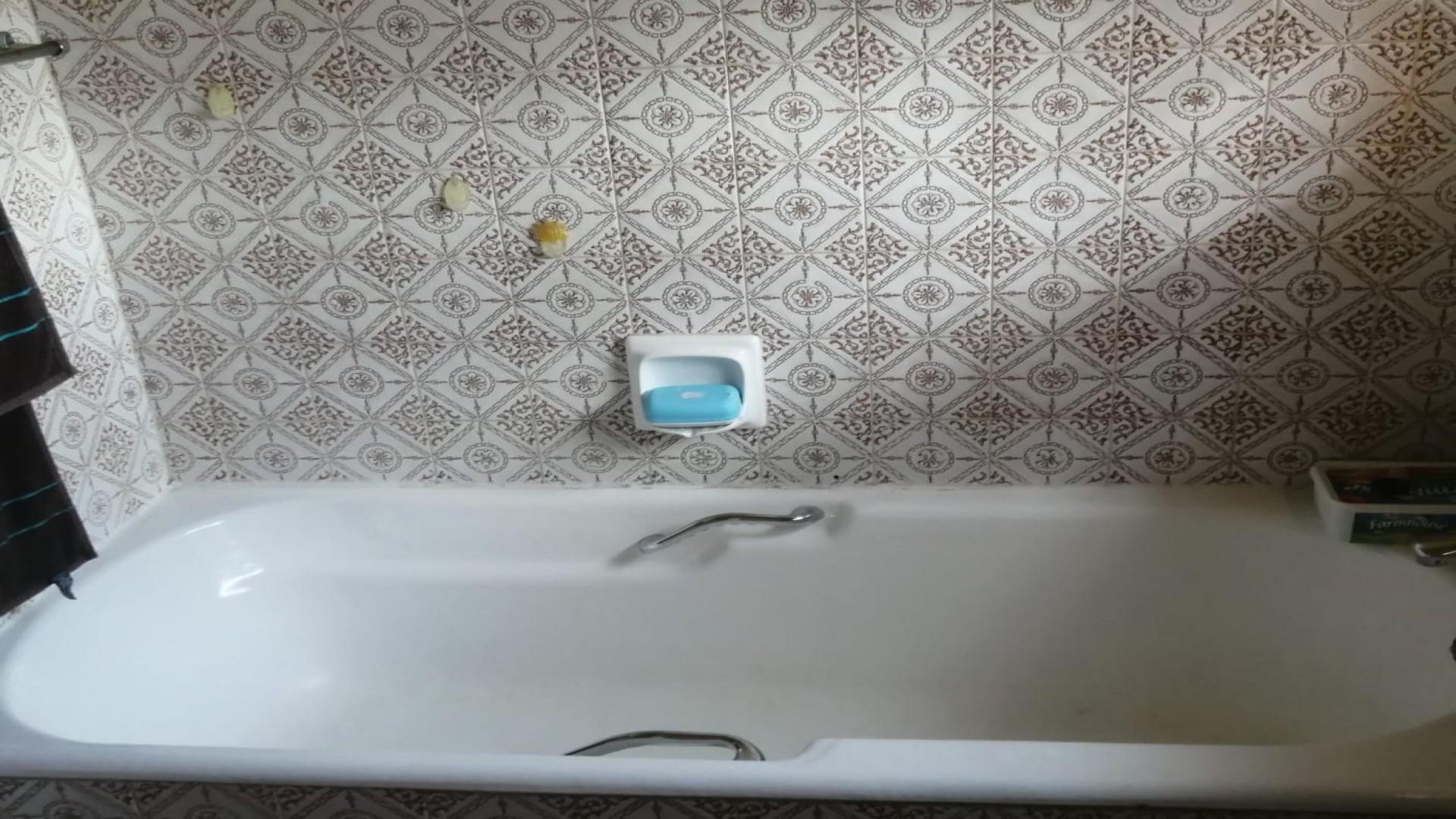 Bathroom 1 of property in Greenhills