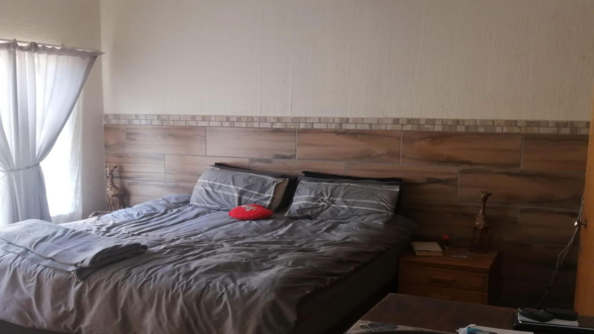 Bed Room 5+ of property in Greenhills