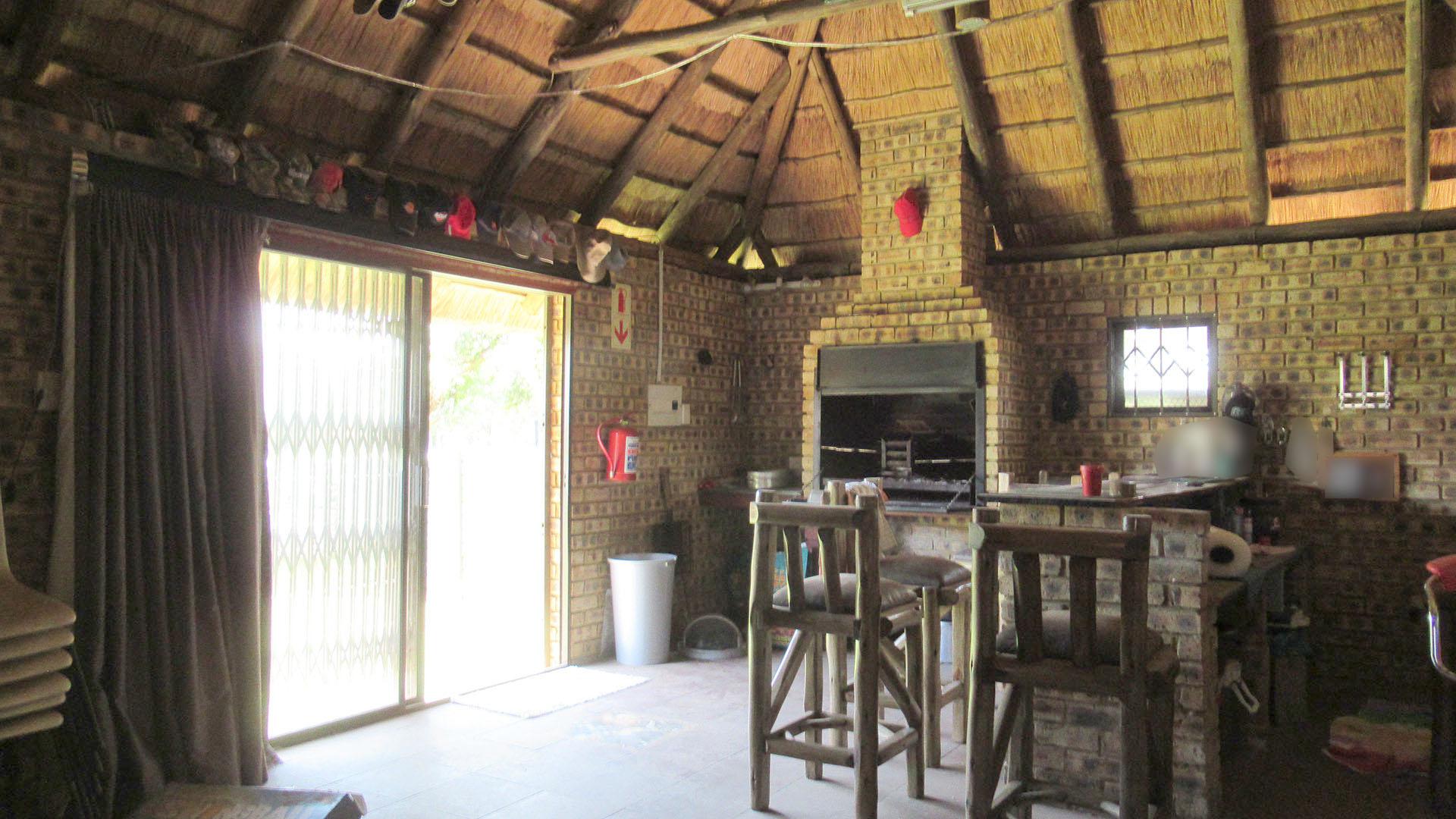 Entertainment - 39 square meters of property in Greenhills