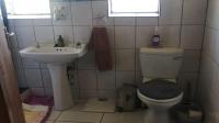 Bathroom 2 of property in Greenhills