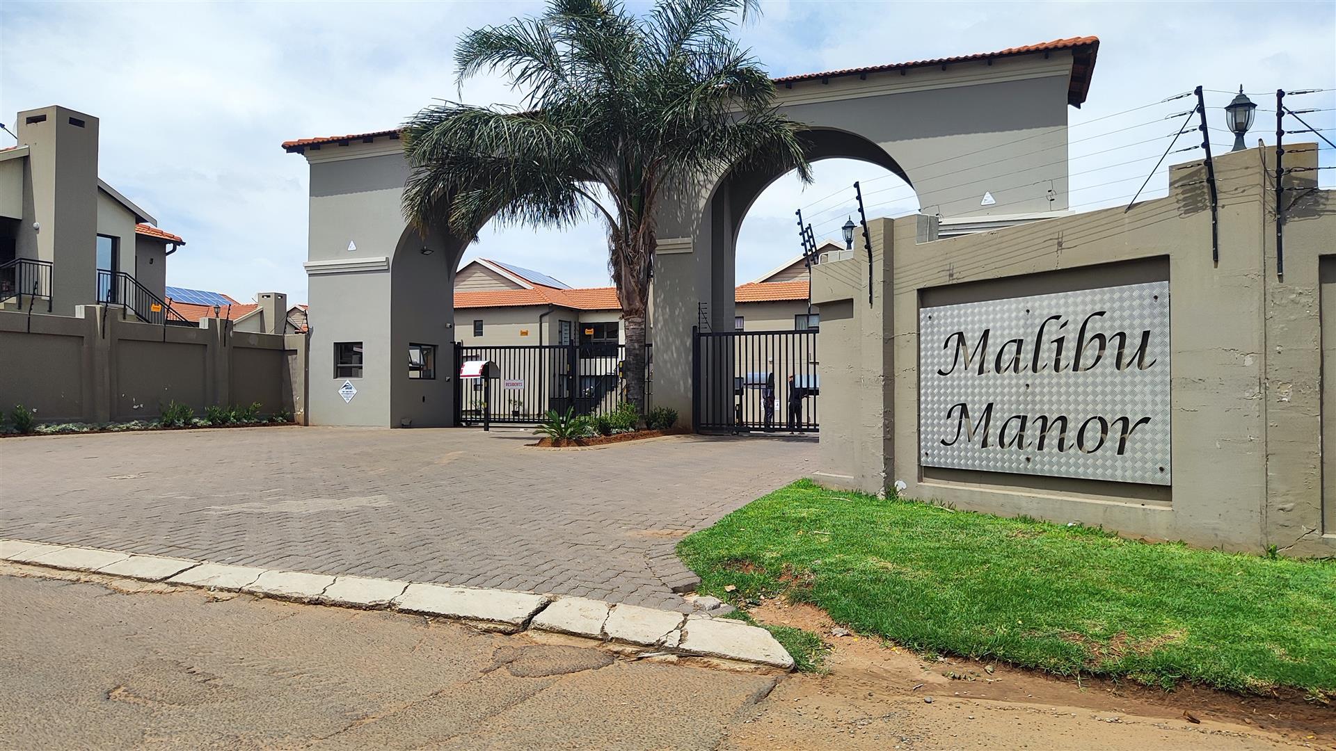 Front View of property in Norton's Home Estates