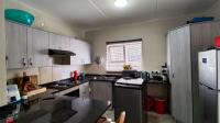 Kitchen - 10 square meters of property in Norton's Home Estates