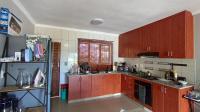 Kitchen - 13 square meters of property in Amanzimtoti 