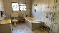 Bathroom 1 of property in Vredenburg