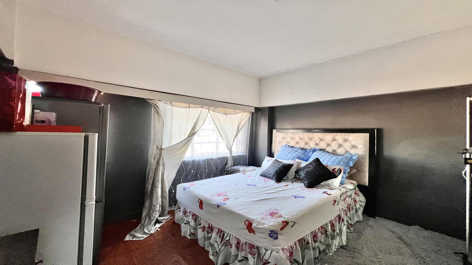 Bed Room 1 - 17 square meters of property in Pietermaritzburg (KZN)