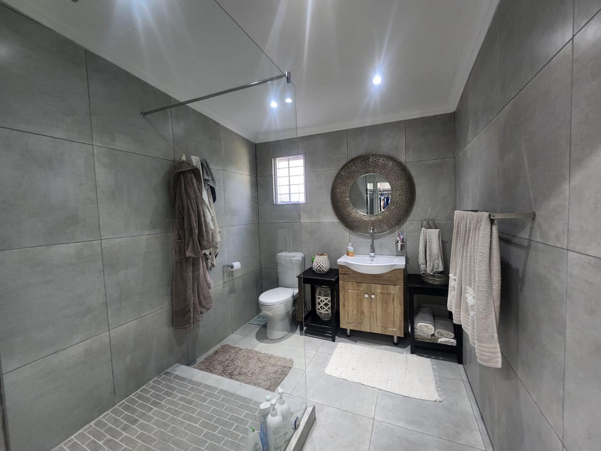  of property in Capital Park