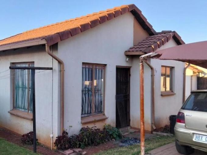 2 Bedroom House for Sale For Sale in Clayville - MR698326