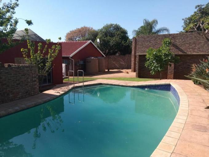 4 Bedroom House for Sale For Sale in Eldoraigne - MR698329