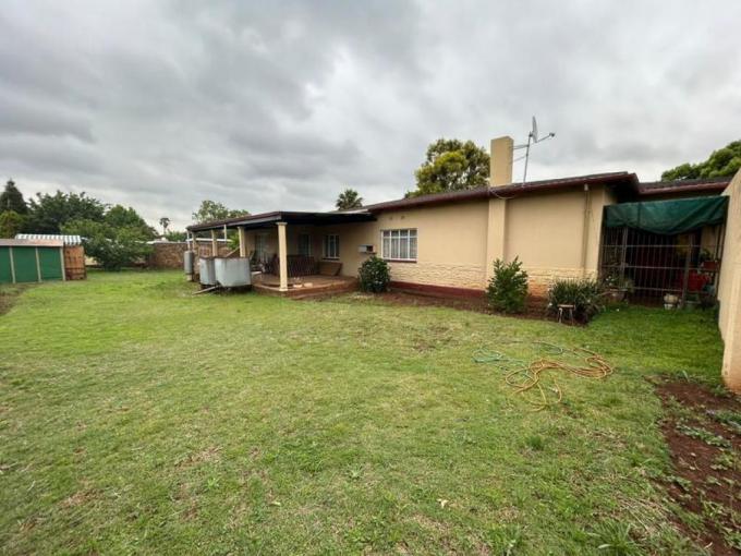 4 Bedroom House for Sale For Sale in Valhalla - MR698338