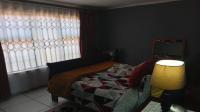 Main Bedroom of property in Vosloorus