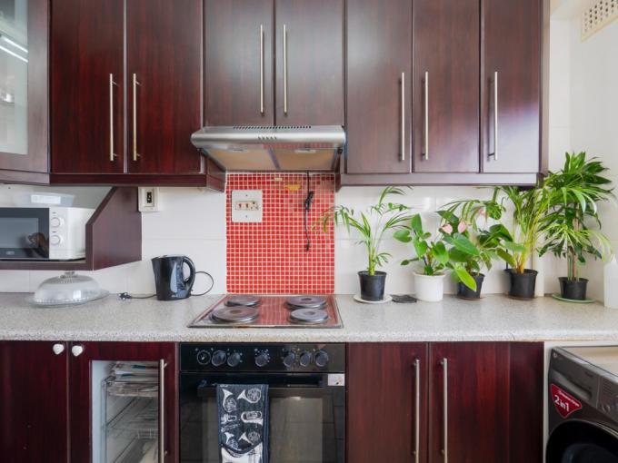 3 Bedroom Apartment for Sale For Sale in Amanzimtoti  - MR698351