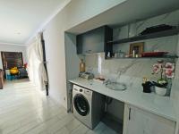  of property in Bendor