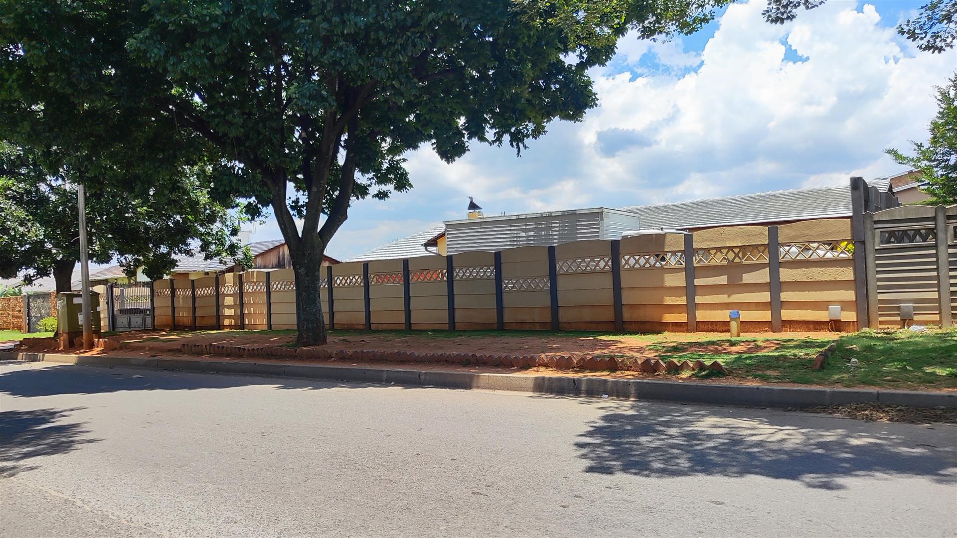 Front View of property in Birch Acres