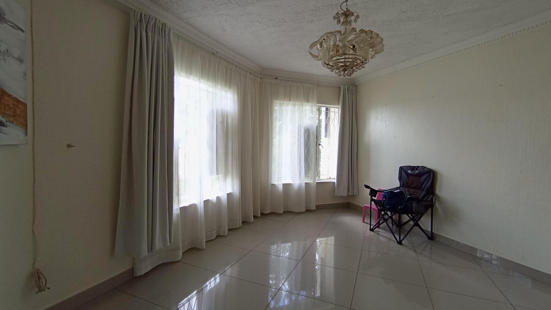 Dining Room - 18 square meters of property in Noordwyk