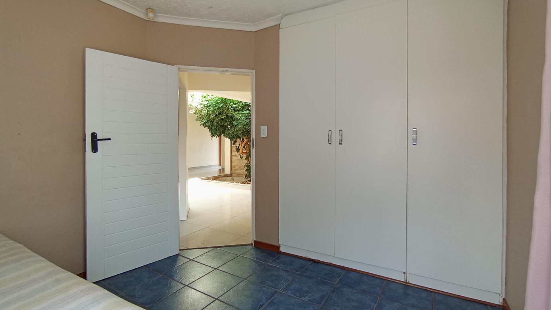 Bed Room 2 - 10 square meters of property in Noordwyk