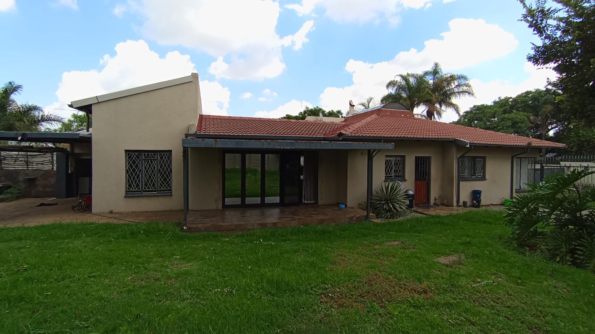 Backyard of property in Noordwyk