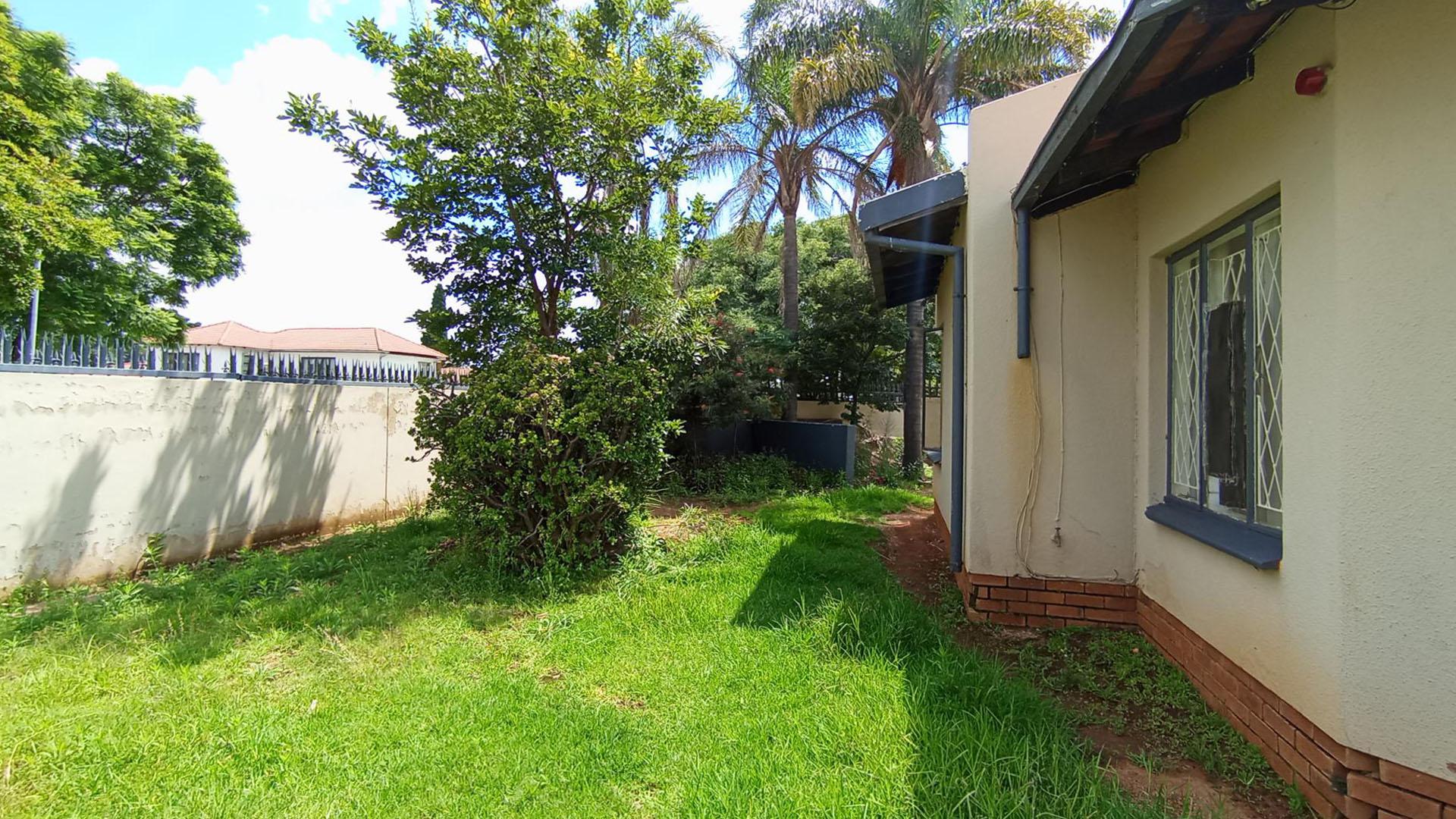 Front View of property in Noordwyk